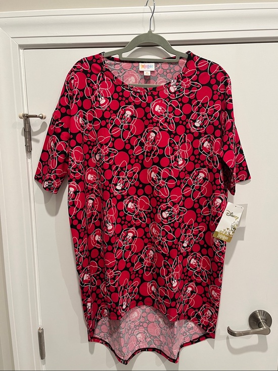 LuLaRoe Tops - LuLaRoe red and black graphic tunic